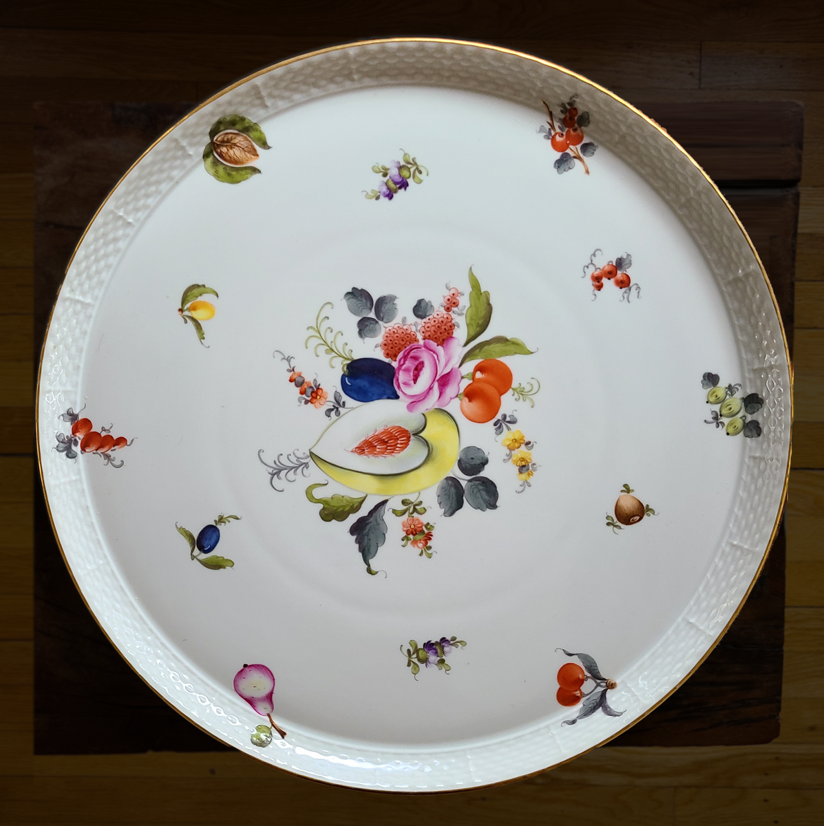 Herend Large Round Platter – The Blue Butterfly